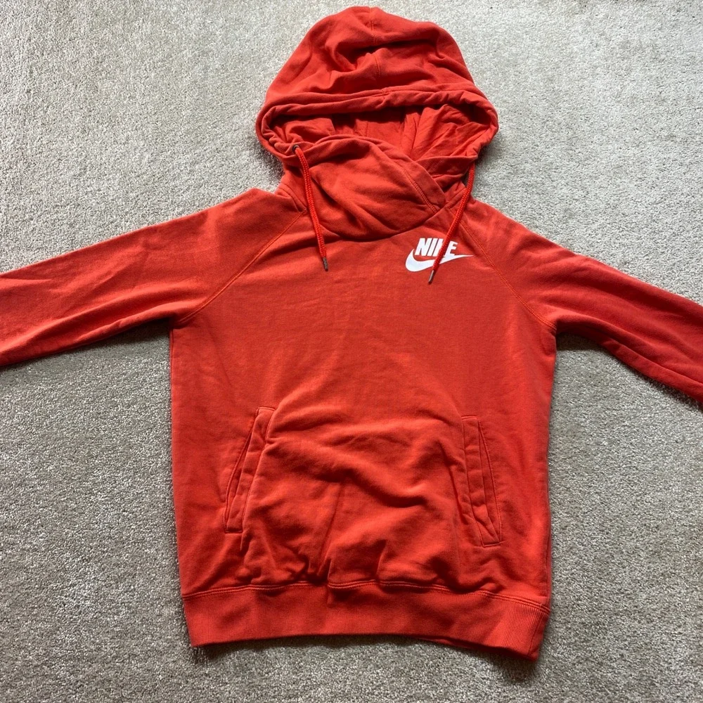 Nike Sweatshirt Youth Boys Small Orange Hoodie Outdoor‎ Activewear